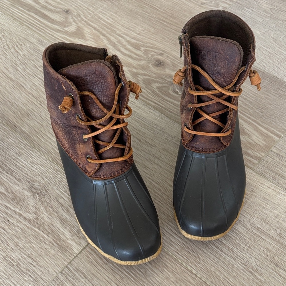 Sperry Brown and Black Ankle Boots